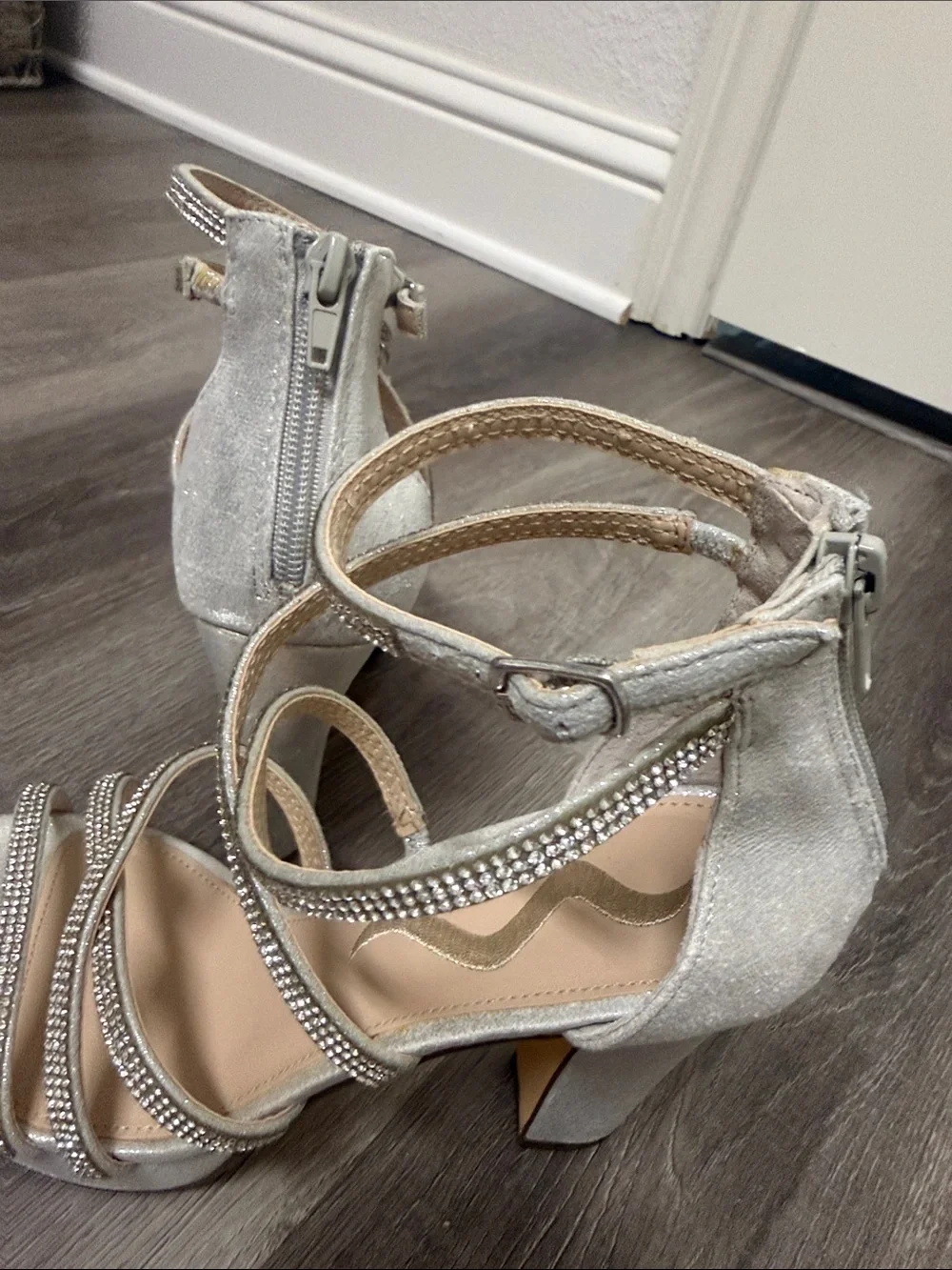 Nina Silver Rhinestone Strappy Block Heel Sandals 8.5